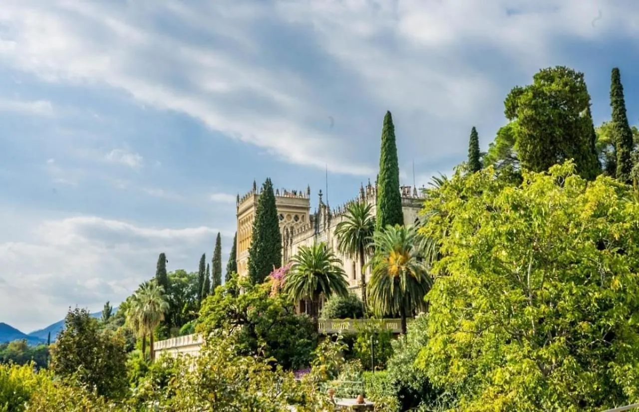 Giardino Apartment - Centrico Con Piscina Sirmione 0*,  Italy