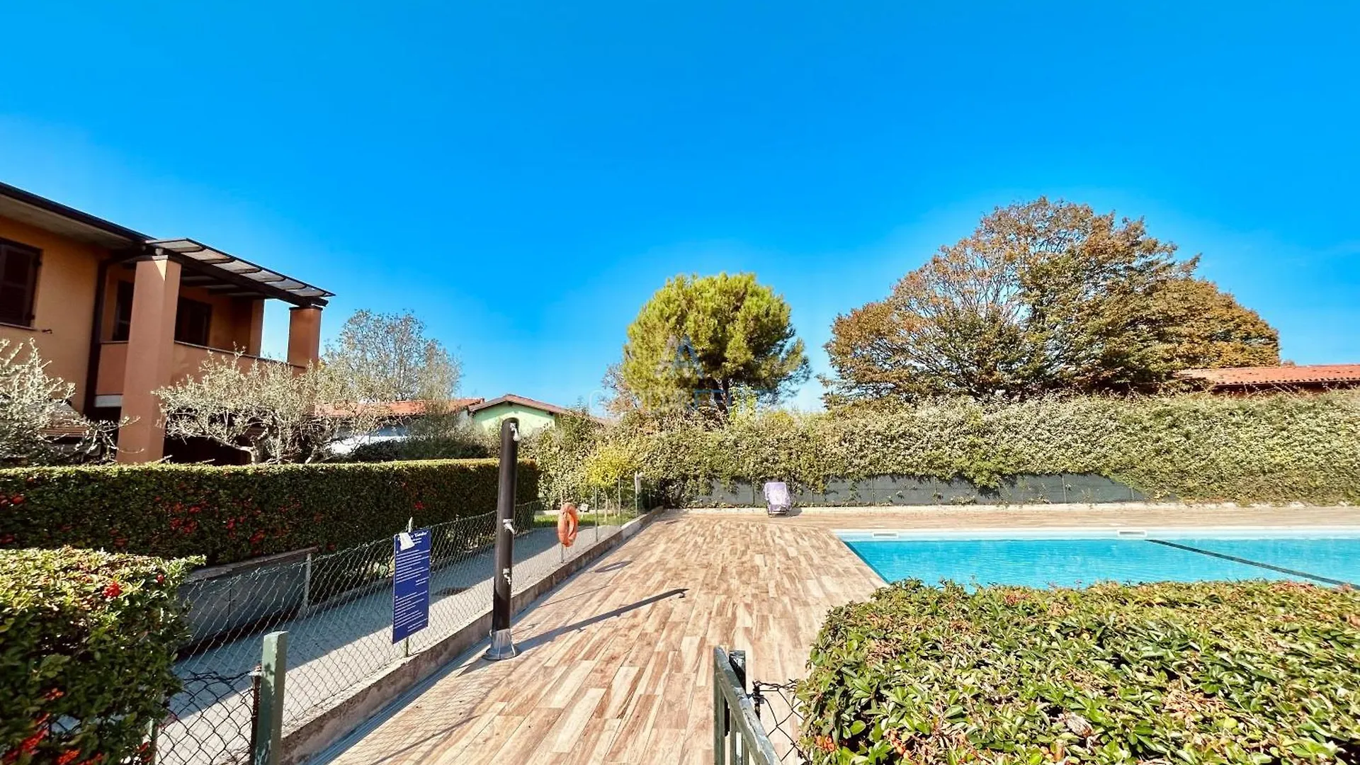 Giardino Apartment - Centrico Con Piscina Sirmione 0*,  Italia