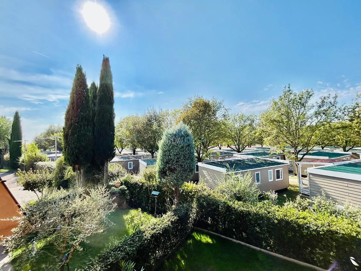 Giardino Apartment - Centrico Con Piscina Sirmione Italy