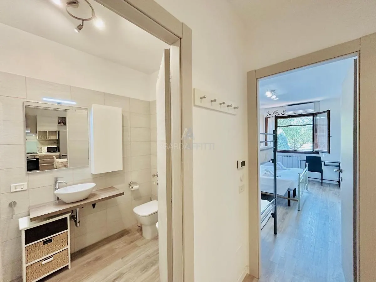 Giardino Apartment - Centrico Con Piscina Sirmione Italy