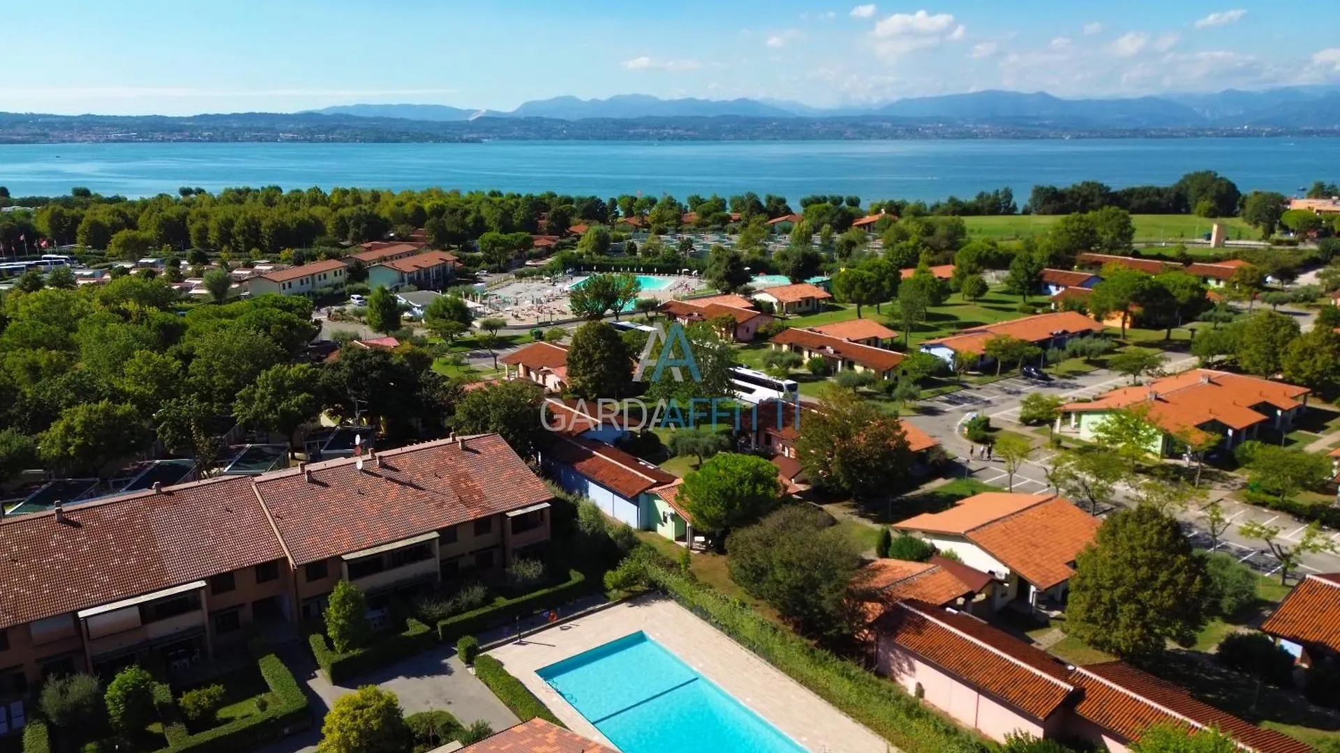 Giardino Apartment - Centrico Con Piscina Sirmione Italy